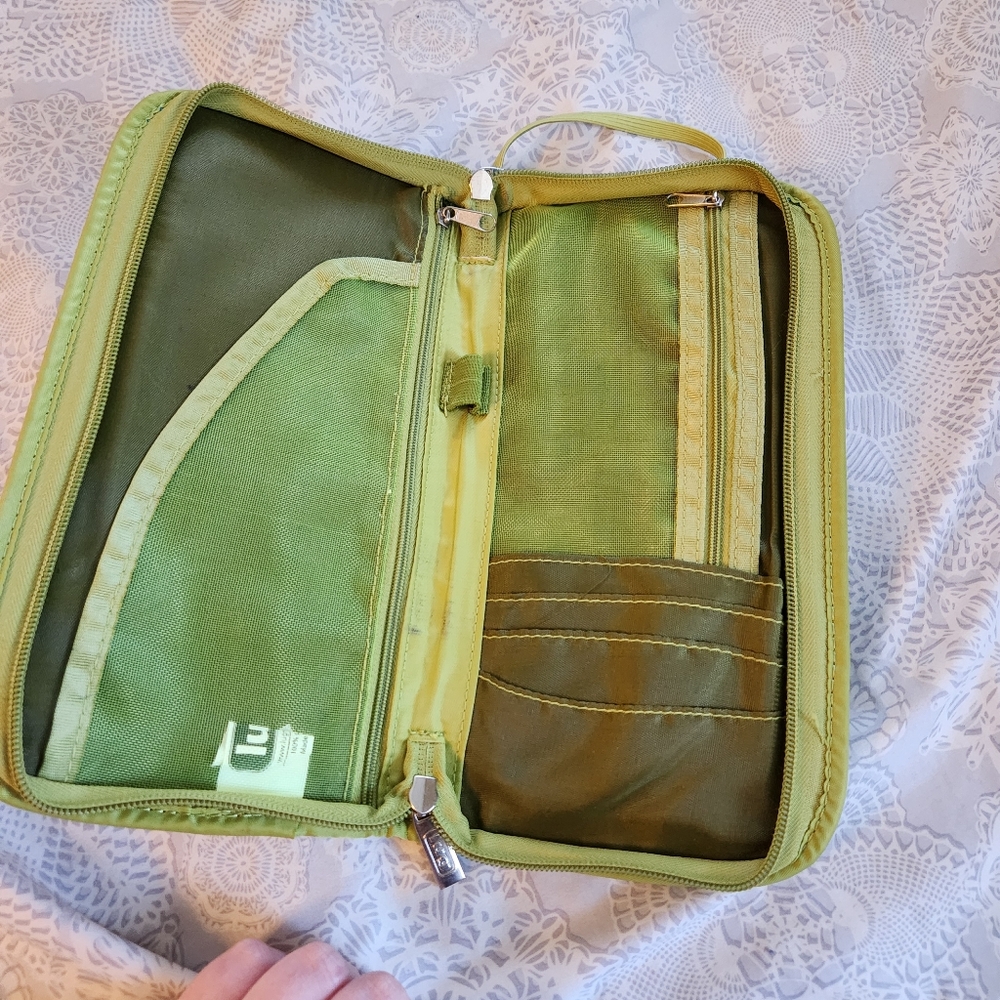 Lug tango travel wallet